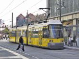 Общественного транспорта в Берлине много и ходит он строго по расписанию, а плотная сеть маршрутов позволит добраться в любую точку города