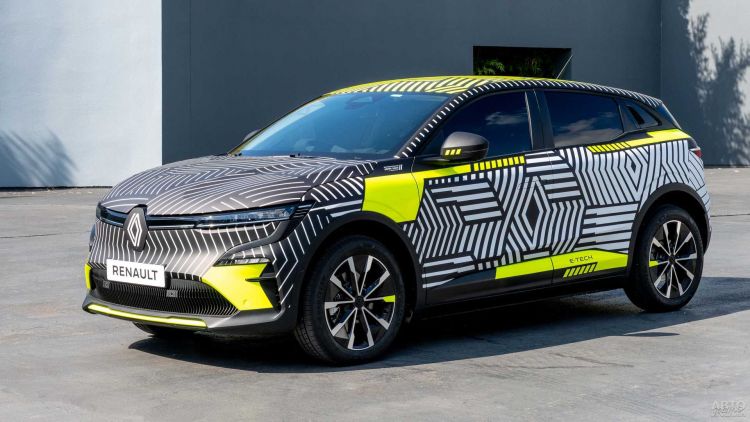 Новый Renault Megane показали перед премьерой