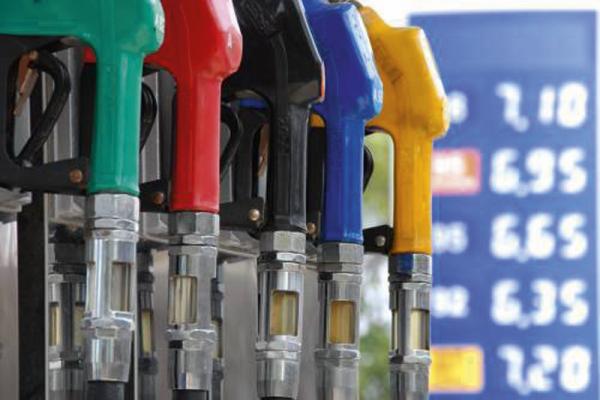 Бензин будет дешеветь или дорожать?..