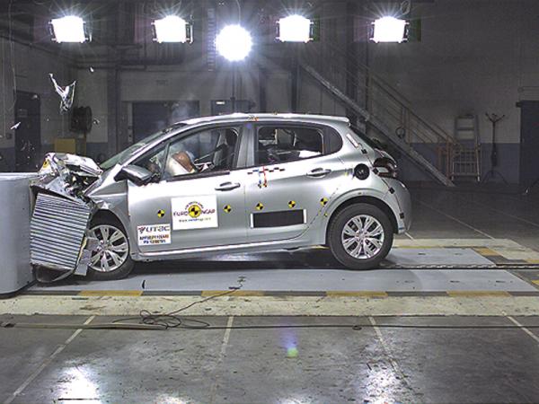 Краш-тест: Peugeot 208