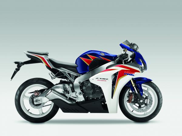 Honda показала новые мотоциклы 2014 модельного года 