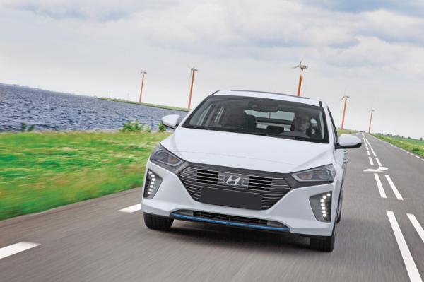 Hyundai Ioniq: и гибрид, и электромобиль