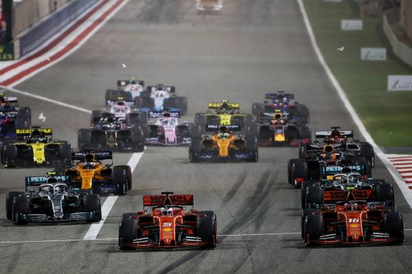 Формула-1: Хэмилтон побеждает в Гран-при Бахрейна