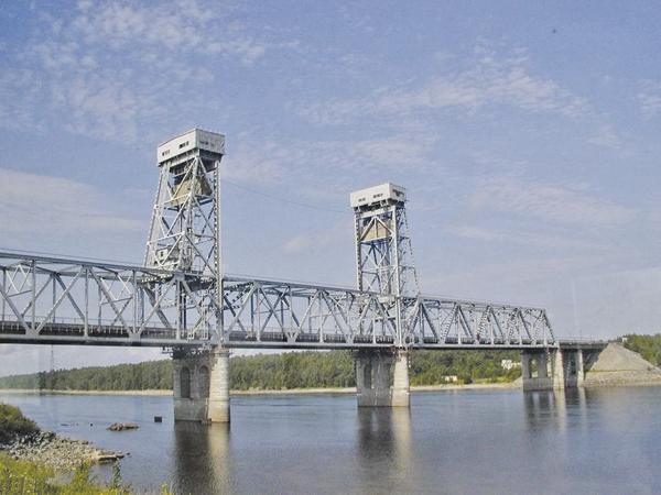 В столице частично введен в эксплуатацию новый мост через Днепр