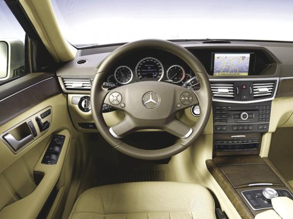 Mercedes-Benz E-Class: воплощение современных технологий