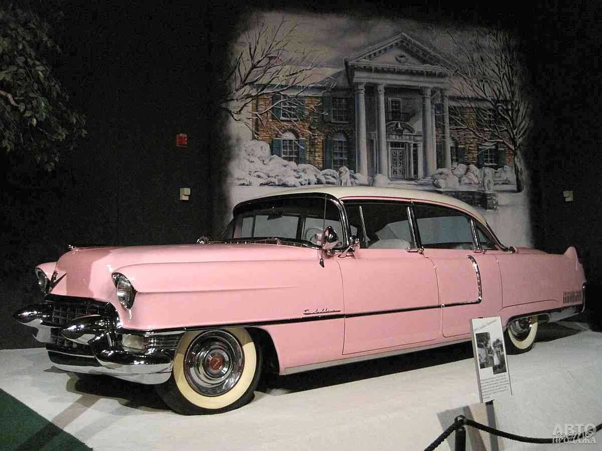 Розовый Cadillac Fleetwood 60 Specіal 1955 года Элвис приобрел для своей матери