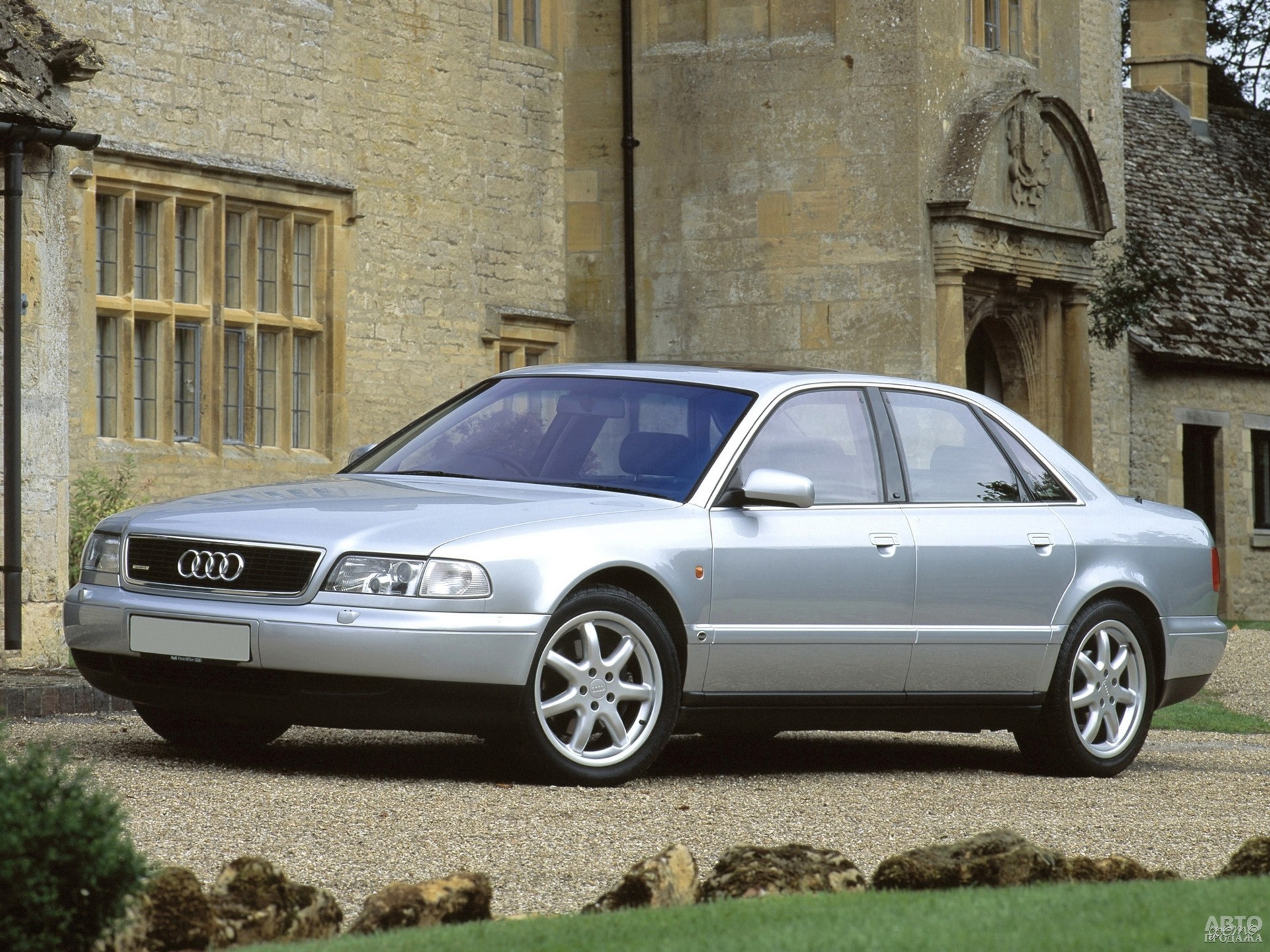 Audi A8 1994 года