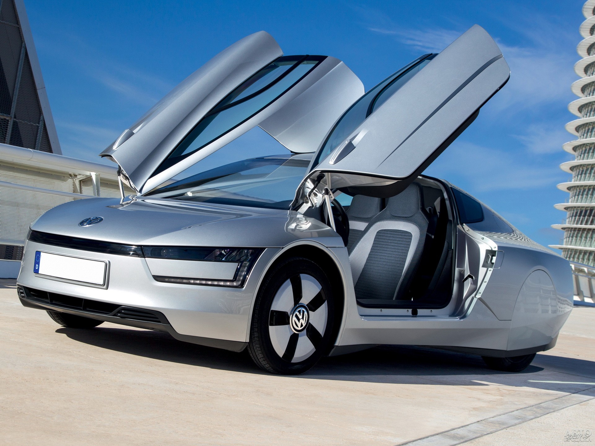 Volkswagen XL1 расходовал всего 0,9 л/100 км
