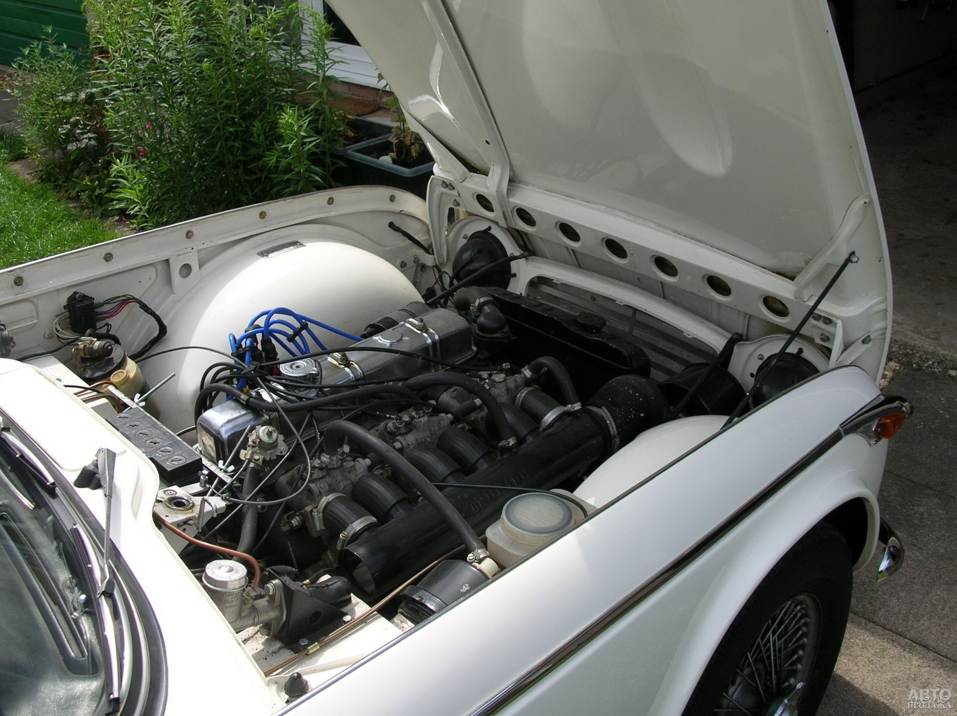 Triumph TR5 получил 2,5-литровый 150-сильный мотор