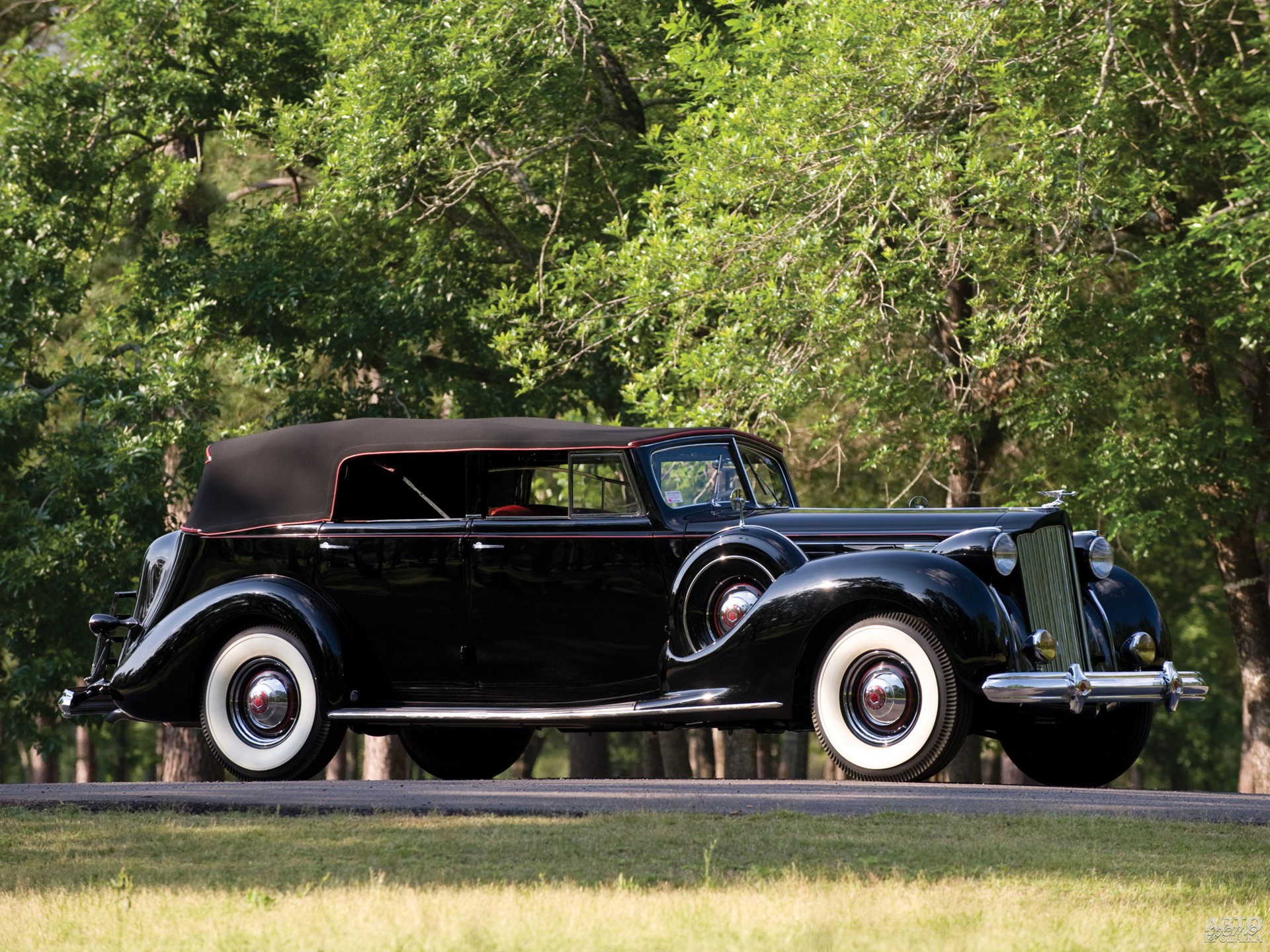 Packard Twelve 1938 года