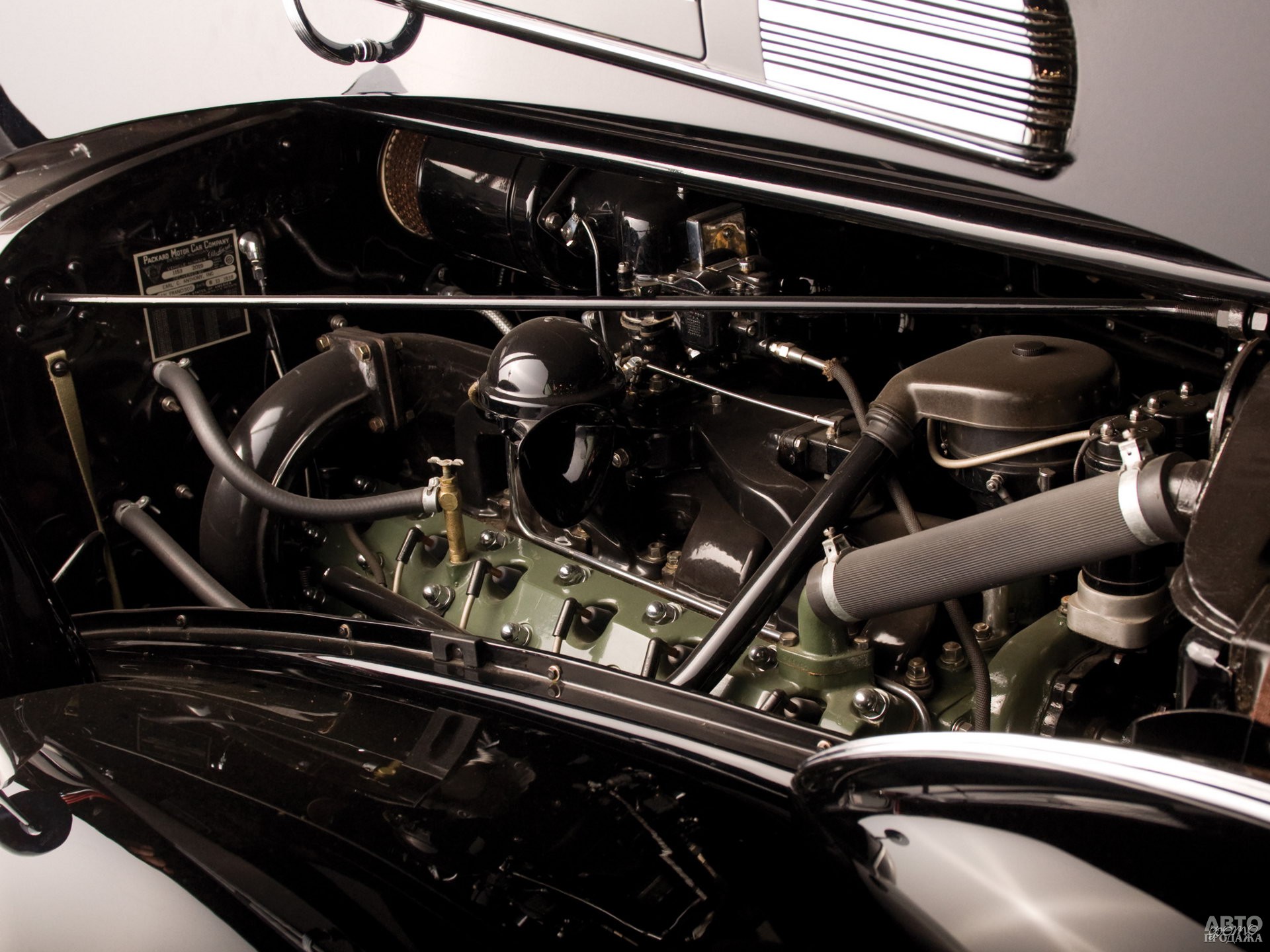 В конце 30-х годов объем двигателя достиг 7,7 л, а мощность выросла до 175 л. с.