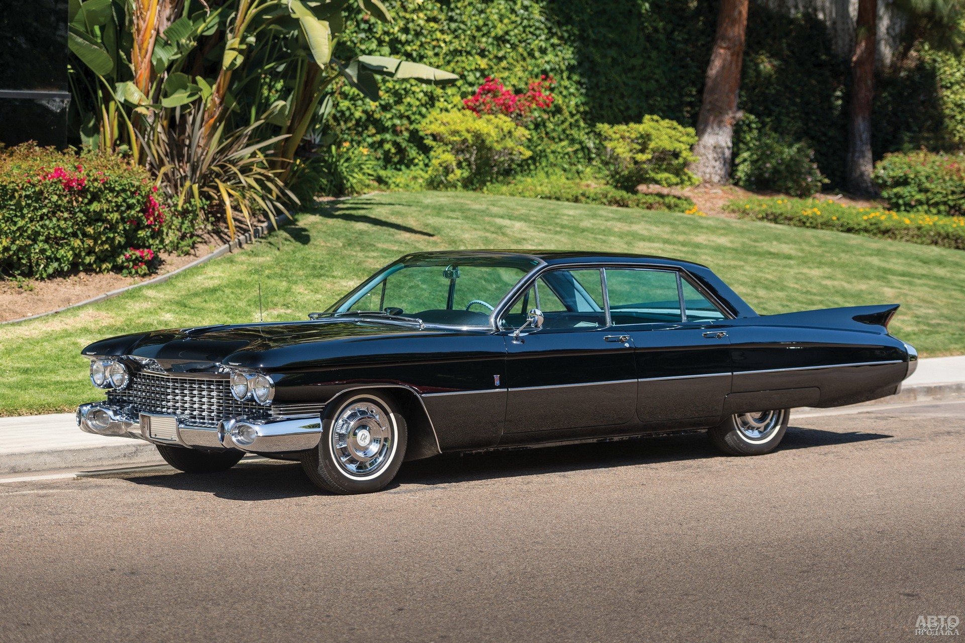 Cadillac Eldorado Brougham 1959 года разработали и собирали специалисты кузовного ателье Pininfarina