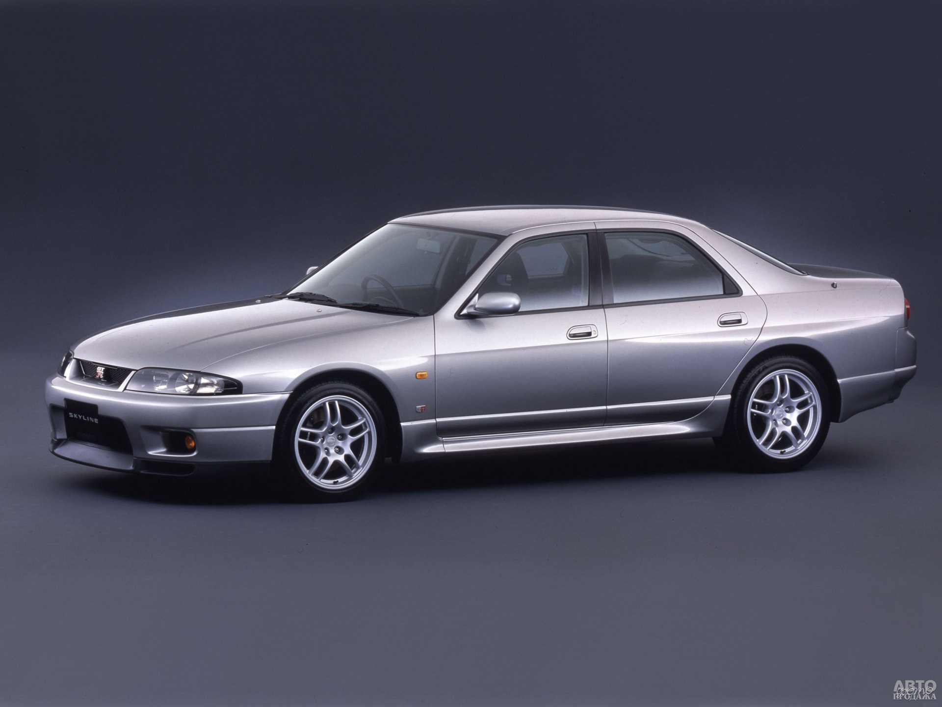 Седан Nissan Skyline GT-R 1997 года