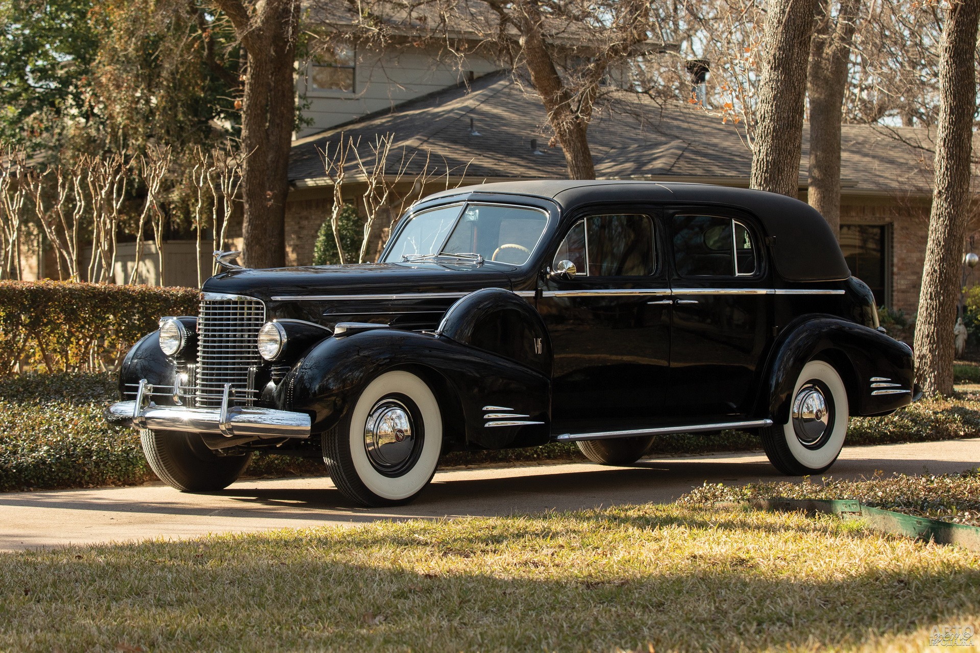 Последний Cadillac с V16 собрали в 1939 году