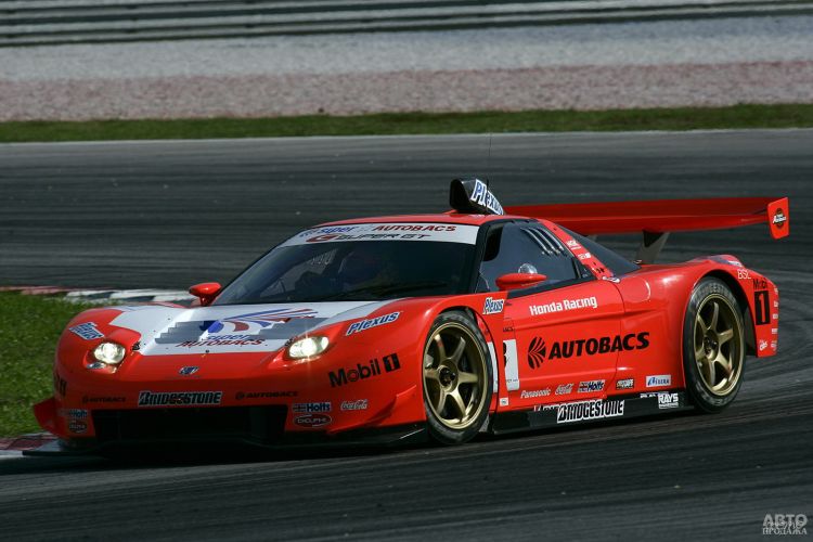 Honda NSX выигрывал чемпионат SuperGT в 2000, 2004 и 2007 годах