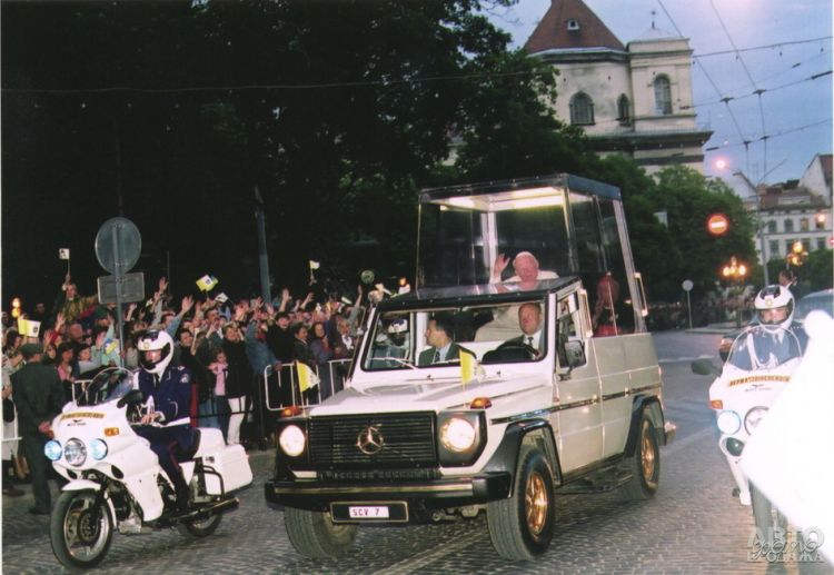 Иоанн Павел II в Украине