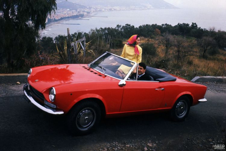 Fiat 124 Sport Spider 1966 года