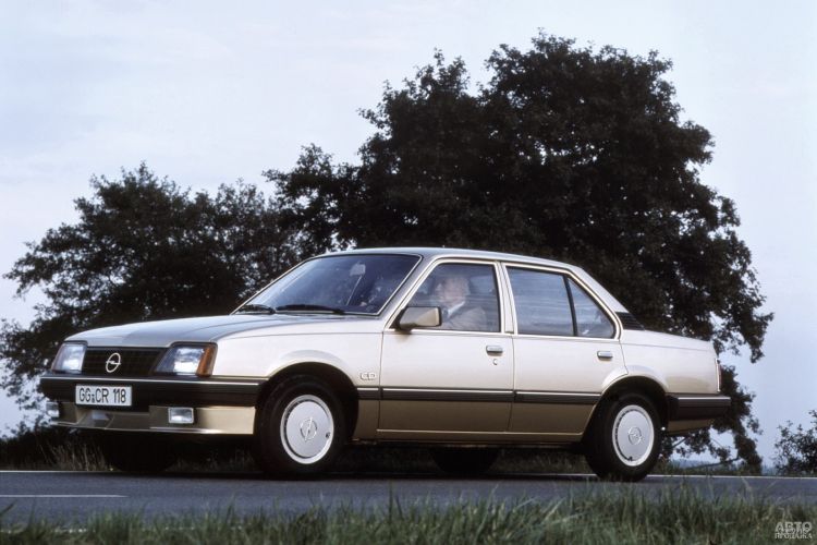 Opel Ascona, 1982 год