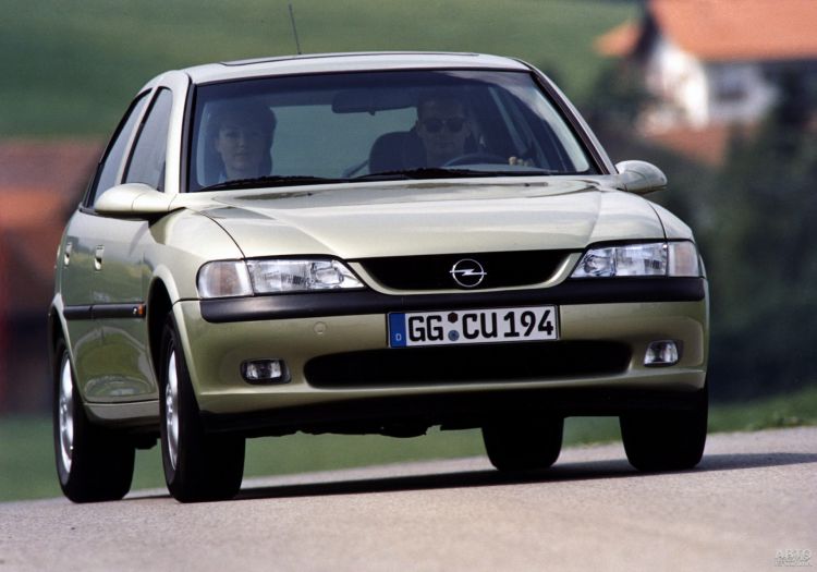 Opel Vectra, 1995 год