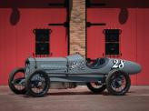 Доработанный Packard Twin Six установил в 1919 году рекорд скорости – достиг 240 км/ч