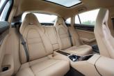Сзади в Panamera – только два места
