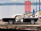 Двери Lincoln Continental 1961 года выполнены распашными