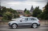 У Mercedes-Benz самая большая колесная база – 2873 мм