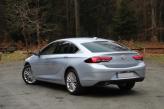 Пятая дверь Insignia дополнена заостренным спойлером
