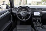 Приборы Skoda выполнены в классическом стиле