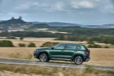 Skoda компактнее своих соперников – 4382 мм в длину