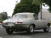 Кабриолет Jaguar E-Type 1961 года