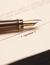 Договір страхування має укладатися в письмовій формі, в тому числі шляхом видачі страхувальникові страхового свідоцтва (поліса, сертифіката)