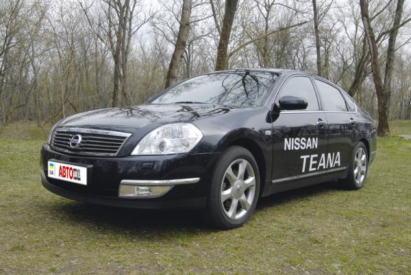 Nissan Teana (2003-2008): японский бизнесмен