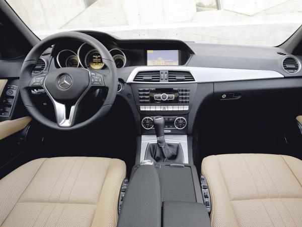 Mercedes-Benz C-Class: омоложение по плану