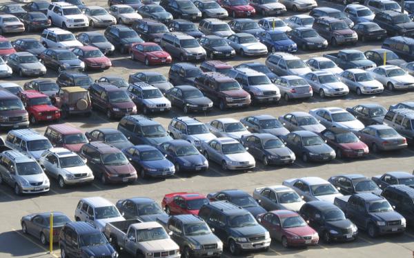 Продажи новых автомобилей в России увеличились на 77 процентов