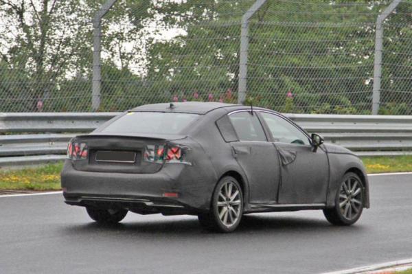 Lexus представит обновленный GS350