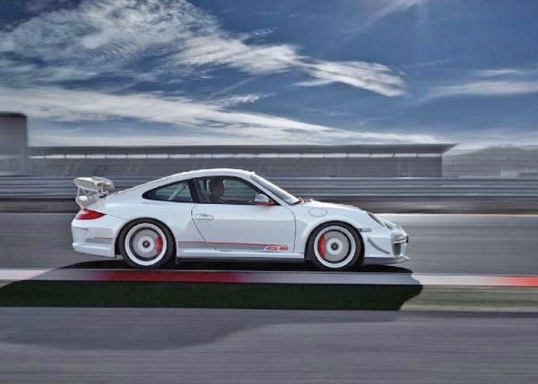 Porsche намерена сделать упор на гибридные автомобили