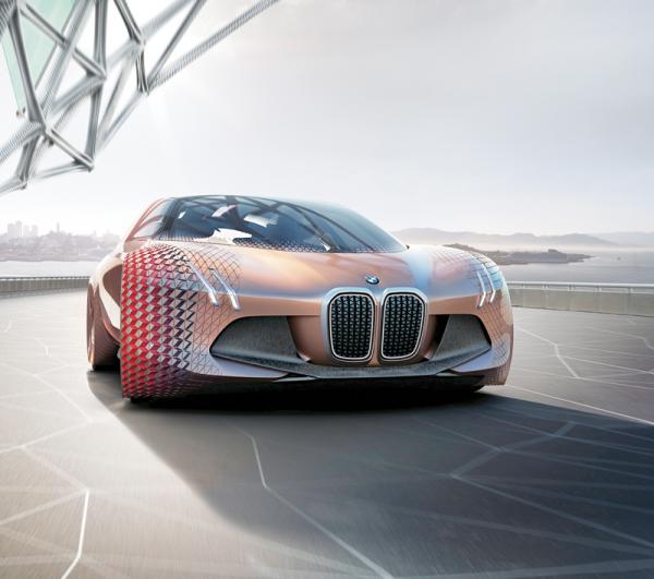 BMW Vision Next 100: взгляд в будущее