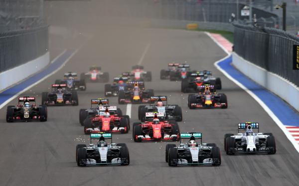 Формула-1: Нико Росберг победил в Гран-при России