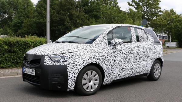 Opel Meriva запечатлен на тестах