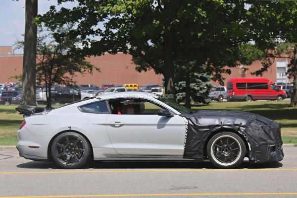 Ford Mustang Shelby GT500 получит 800-сильный компрессорный V8