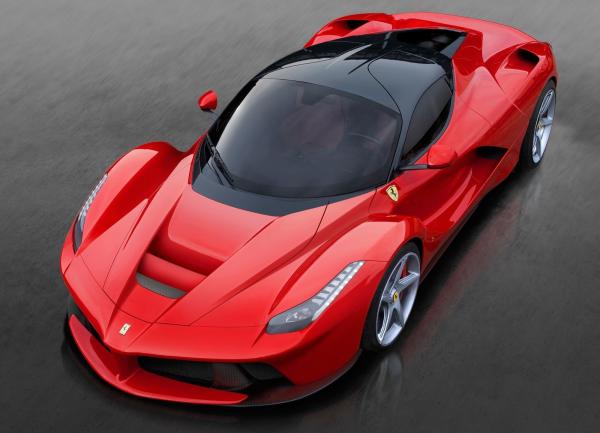 Новые Ferrari будут гибридами