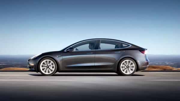 В США стартовали продажи Tesla Model 3