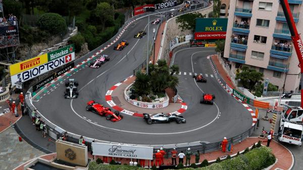 Формула-1: сенсационный триумф Риккардо в Монако
