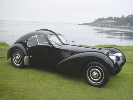 Раритетный спорткар Bugatti продали за 3,4 миллиона евро