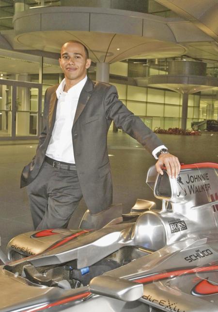 Льюису Хэмильтону посоветовали попробовать свои силы в Ferrari