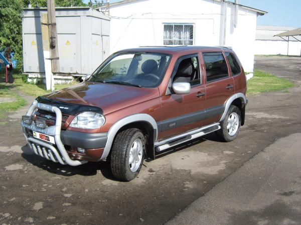 Chevrolet Niva (2002-2008): еще не "паркетник", но уже не "тот вседорожник"