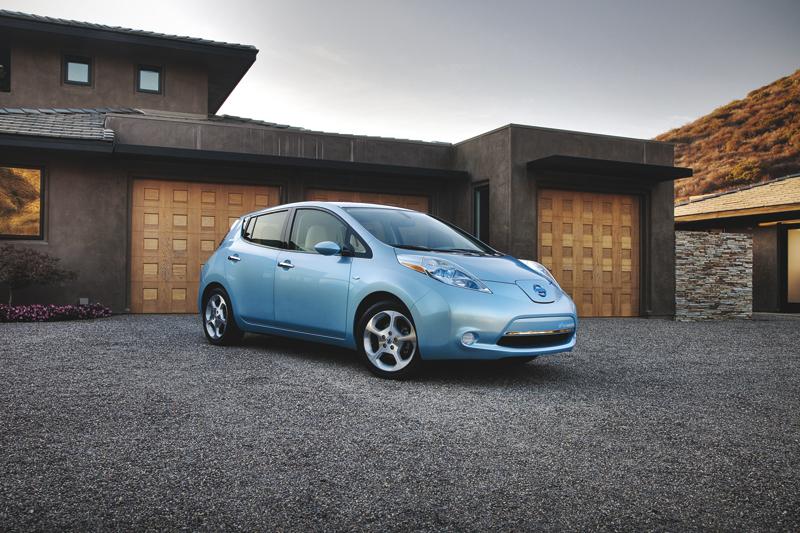 Nissan LEAF: доступный электромобиль
