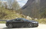 В последних двух сериях Бондианы агент использует Aston Martin DBS