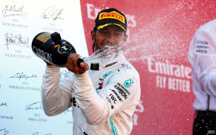 Формула-1: Хэмилтон побеждает в Гран-при Испании